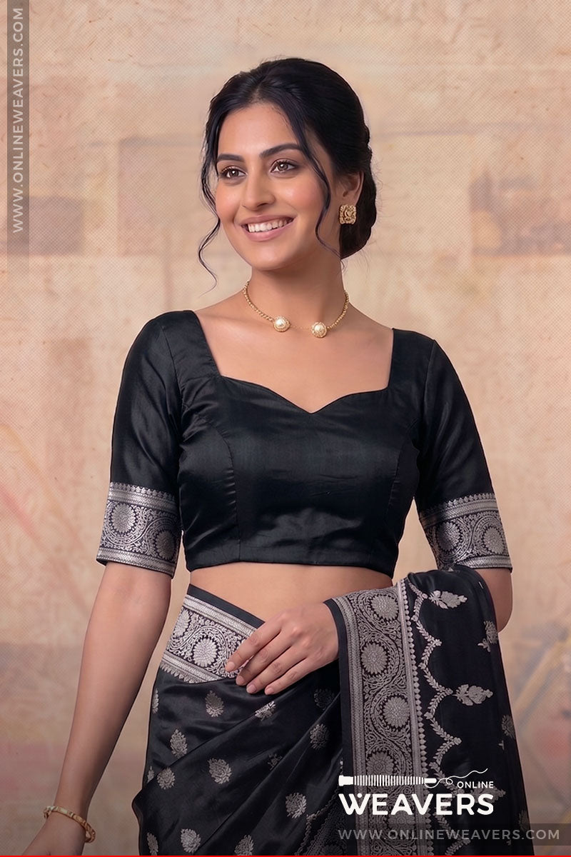 Black Banarasi silk saree, black mashru saree, black saree, bollywood black saree